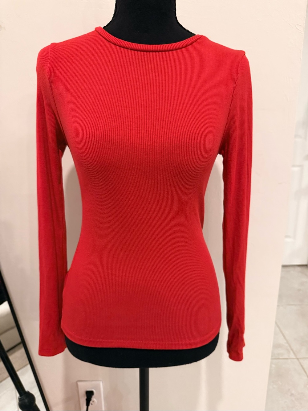 stradivarius Red Rib-Knit Long Sleeve Crewneck Top
